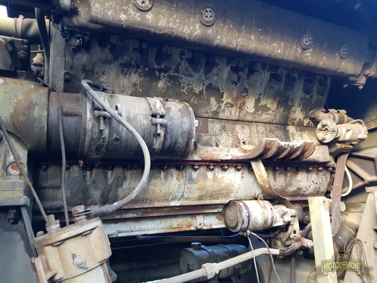 KRAZ 257 W-63 Zamiatarka podciśnieniowa