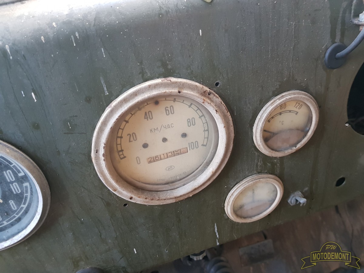 KRAZ 257 W-63 Zamiatarka podciśnieniowa