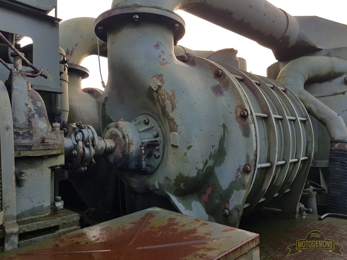 KRAZ 257 W-63 Zamiatarka podciśnieniowa