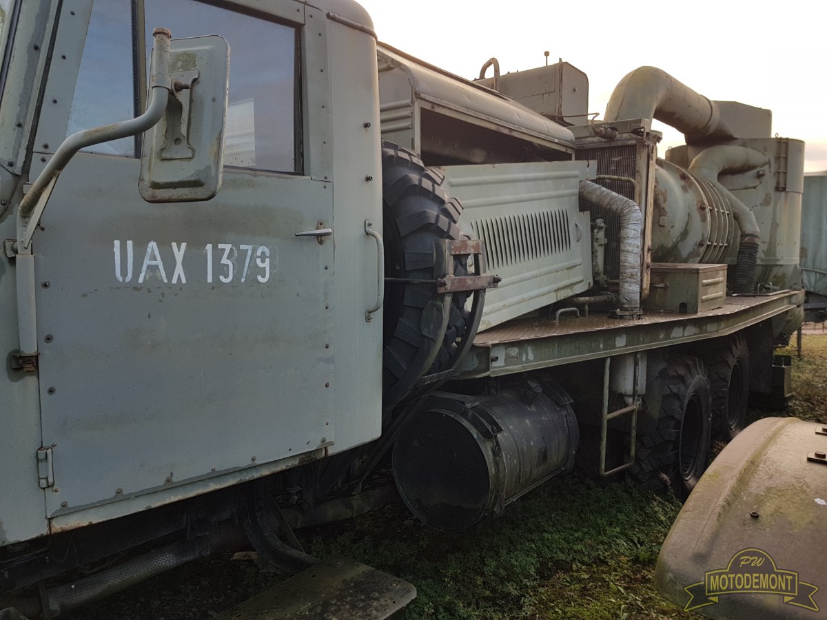 KRAZ 257 W-63 Zamiatarka podciśnieniowa