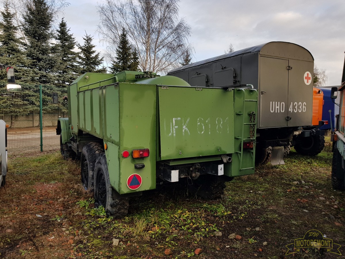 Ził 131 Dystrybutor kwasów